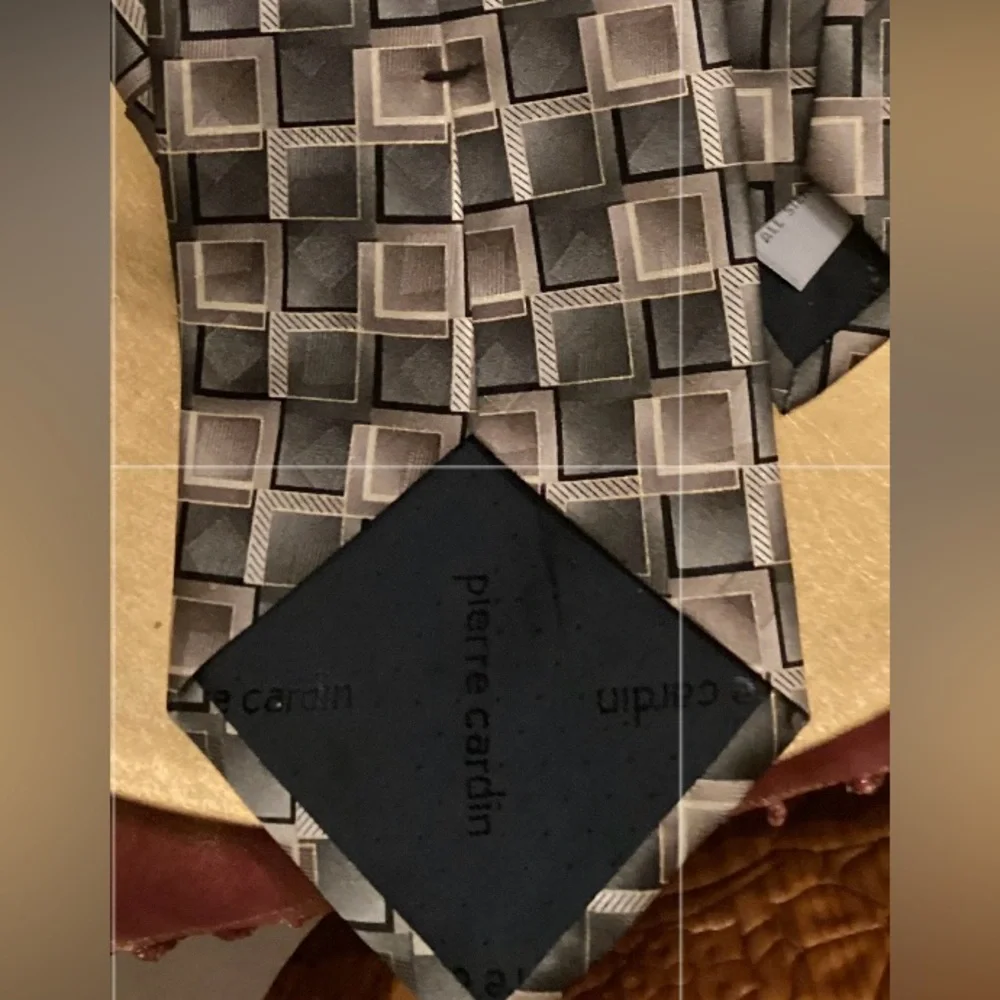 NWOT~PIERRE CARDIN men’s Geometric Patterned NeckTie Tan, Gray & Black All Silk